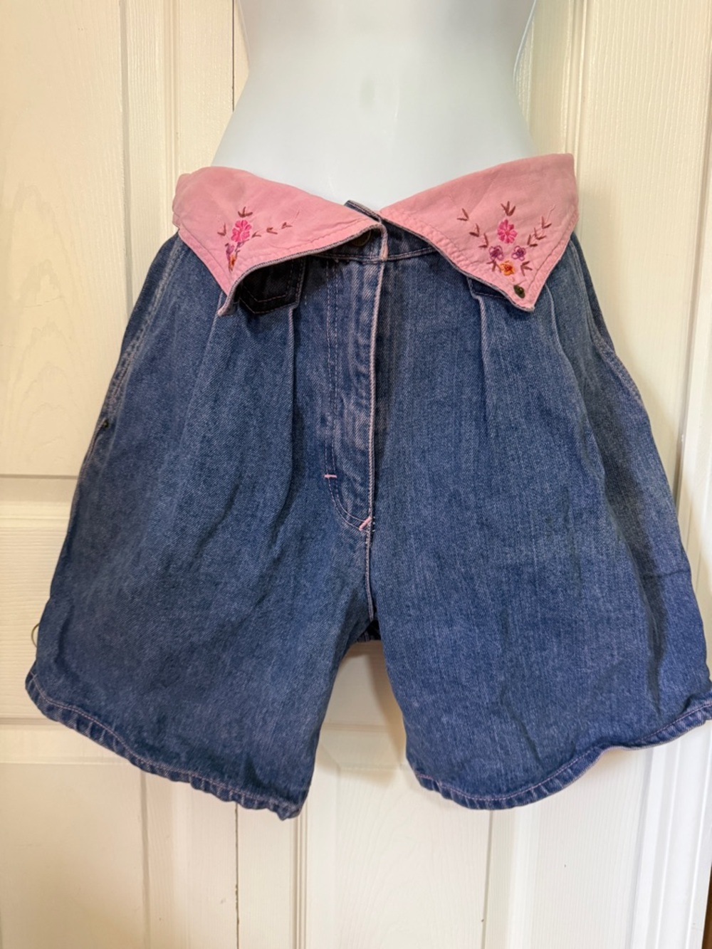 Vintage FreeGo Made in USA Denim High-Waist Shorts with Pink Embroidered Collar
